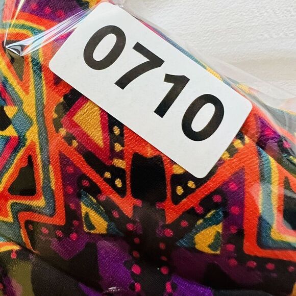 LulaRoe Irma Womens Multicolor Aztec Hi Low Tunic Shirt Stretch Travel M 0710 - Picture 7 of 7